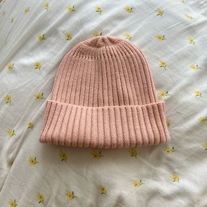Baby pink Brandy Melville beanie hat!🩰🎀